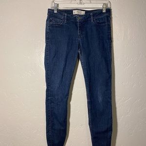 Gilly Hicks Sydney "Cheeky Stretch" jeans, size 6.